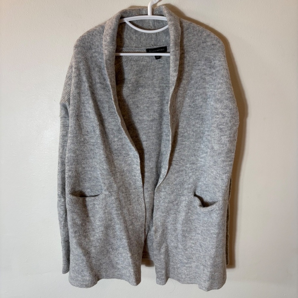 Banana Republic Light Gray Wool‎ Knit Cardigan Size Small